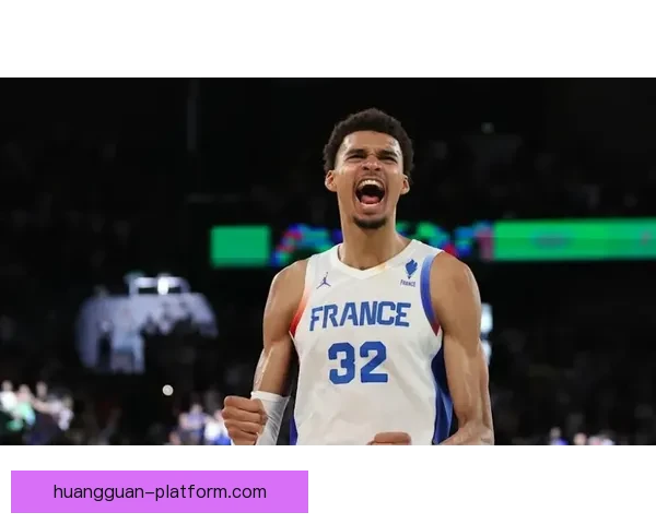 文班亚马22岁87天连续两场至少40分15篮板 创NBA最年轻纪录