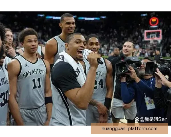 文班三节砍41分马刺狂胜灰熊七连胜锁定季后赛无缘