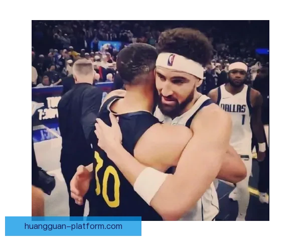 卡鲁索调皮抢水壶哈特机智躲避结果泼满前队友一身水